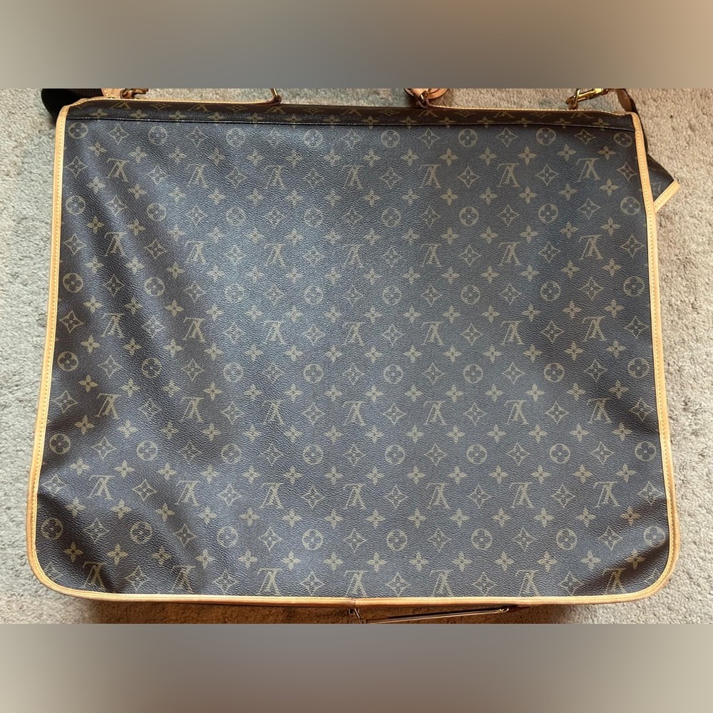 Authentic Louis Vuitton Brown and Tan Monogram Garment Bag Travel Bag - Picture 2 of 8